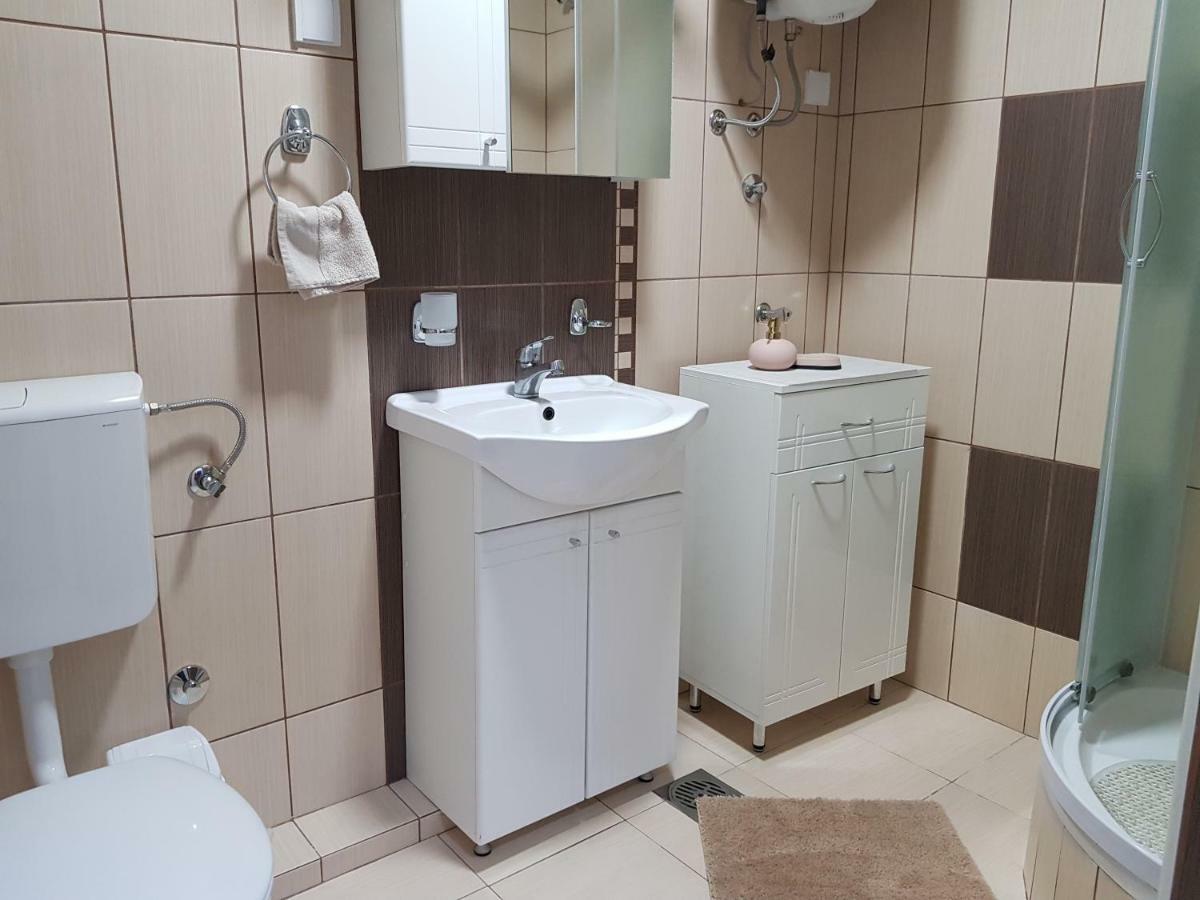 Apartment Gea 18 Novi Sad Esterno foto