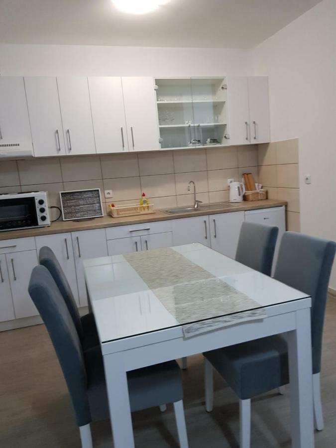 Apartment Gea 18 Novi Sad Esterno foto